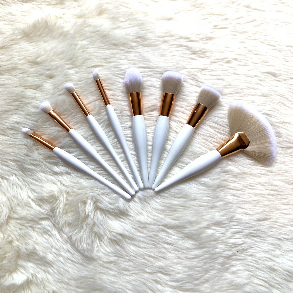 8 PC White Rounded Brush Set